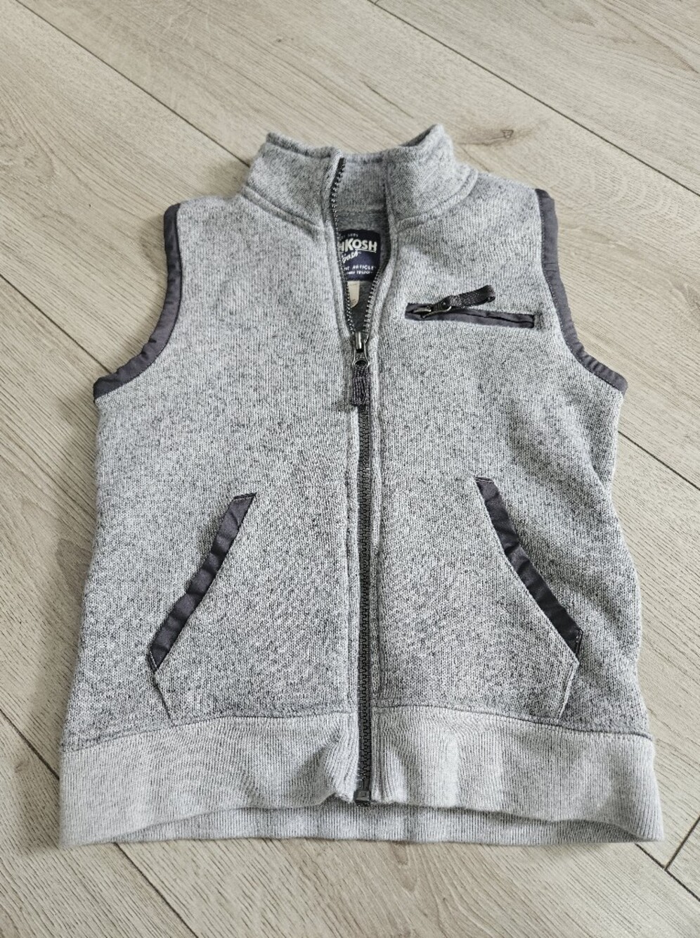 OshKosh B'gosh Boys Heather Grey Fleece Zip-Up Vest Size 5 Genuine Article
